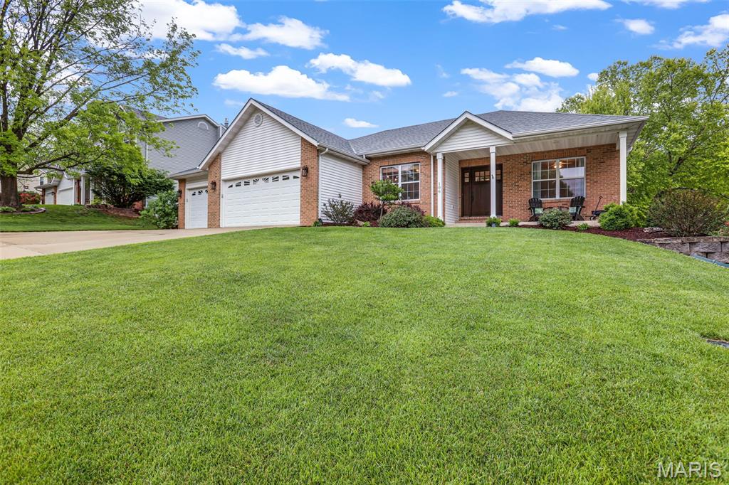106 Oak Ridge Estates Drive Glen Carbon, IL 62034 - Photo 2 of 41