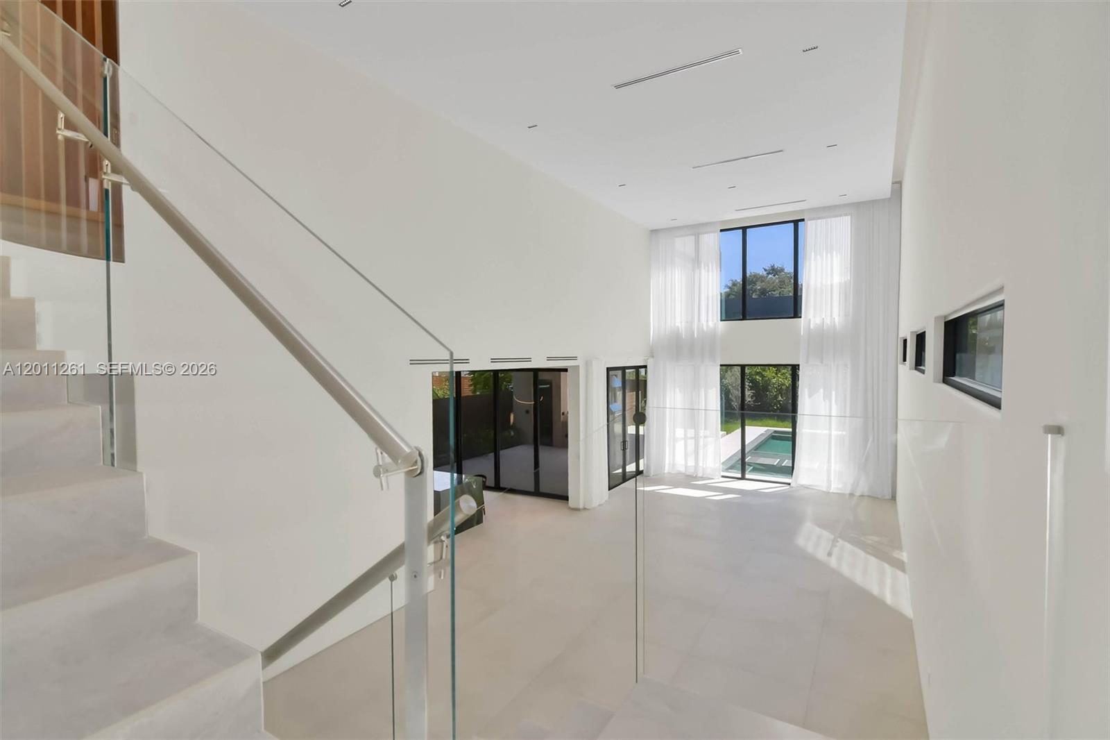 135 Southwest 29th Road Miami, FL 33129 - Photo 27 of 74