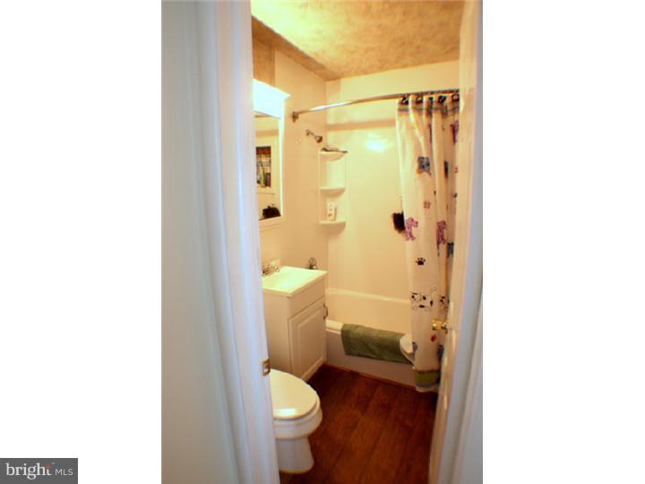 131 Winder Road New Castle, DE 19720 - Photo 16 of 25 Bathroom
