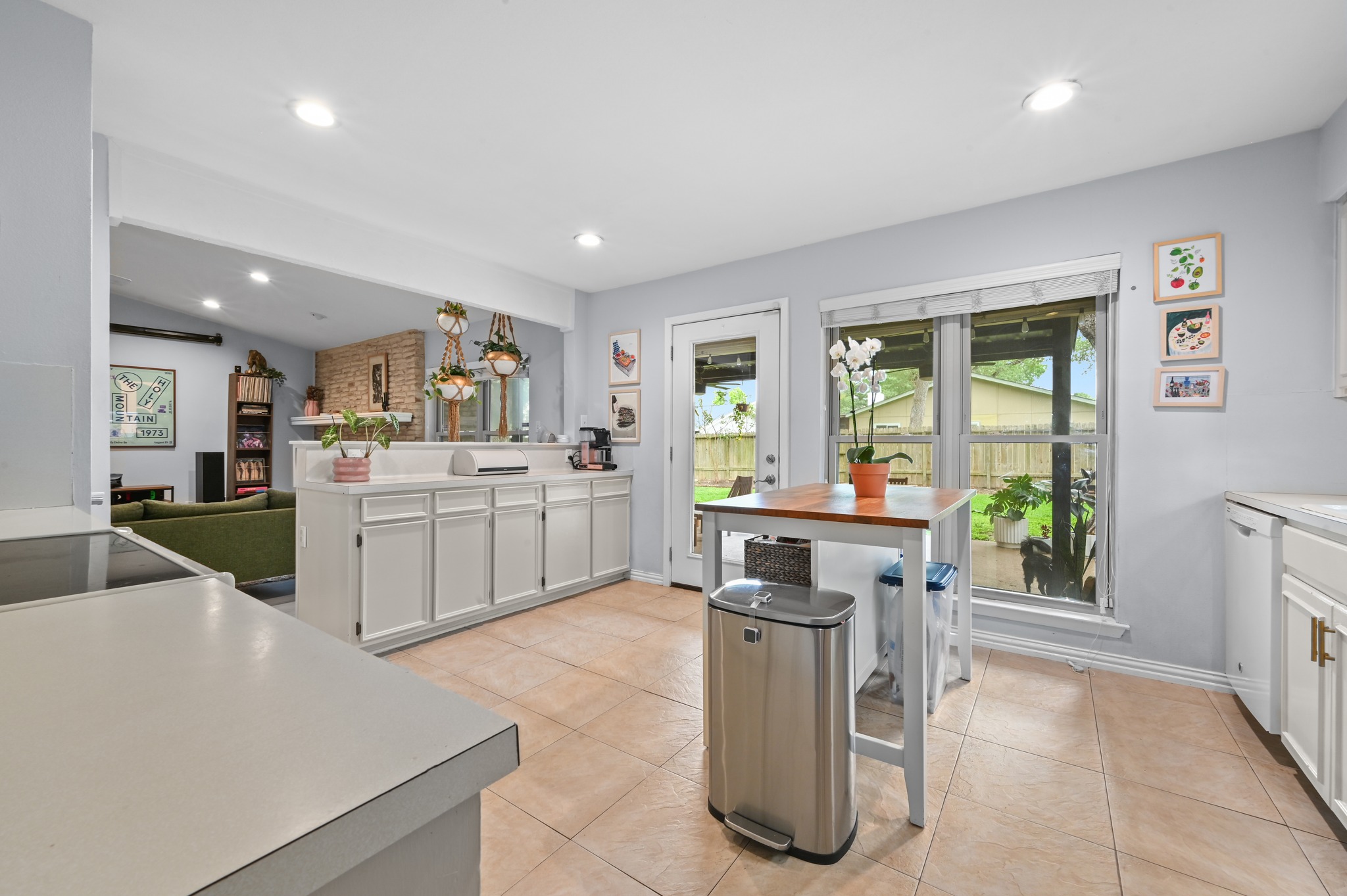 2509 Redleaf Lane Austin, TX 78745 - Photo 8 of 28