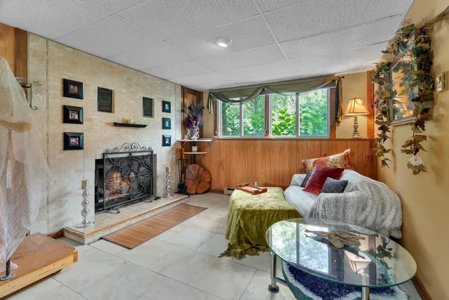 $339,900 | 235 Quehl Avenue North, Lakeland, MN 55043