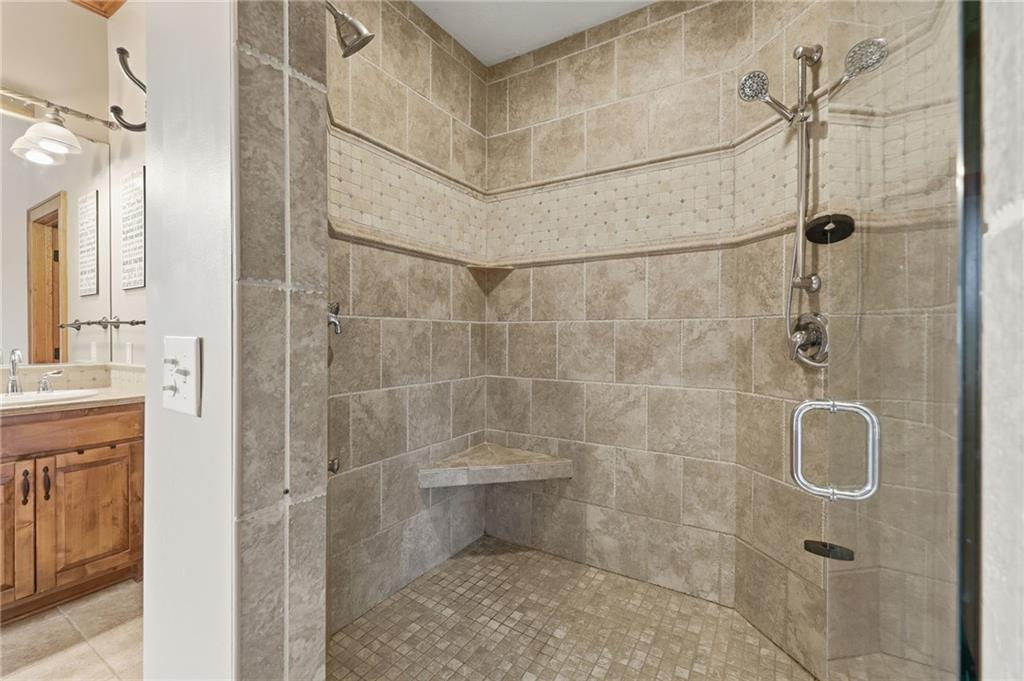 8980 Rowen Road De Soto, KS 66018 - Photo 19 of 69