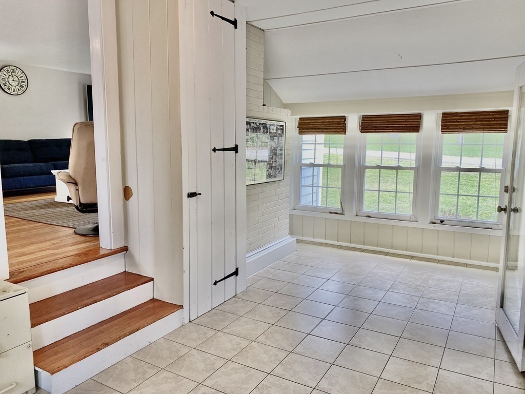98 Lawson Road Scituate, MA 02066 - Photo 9 of 32 Gallery Image 9