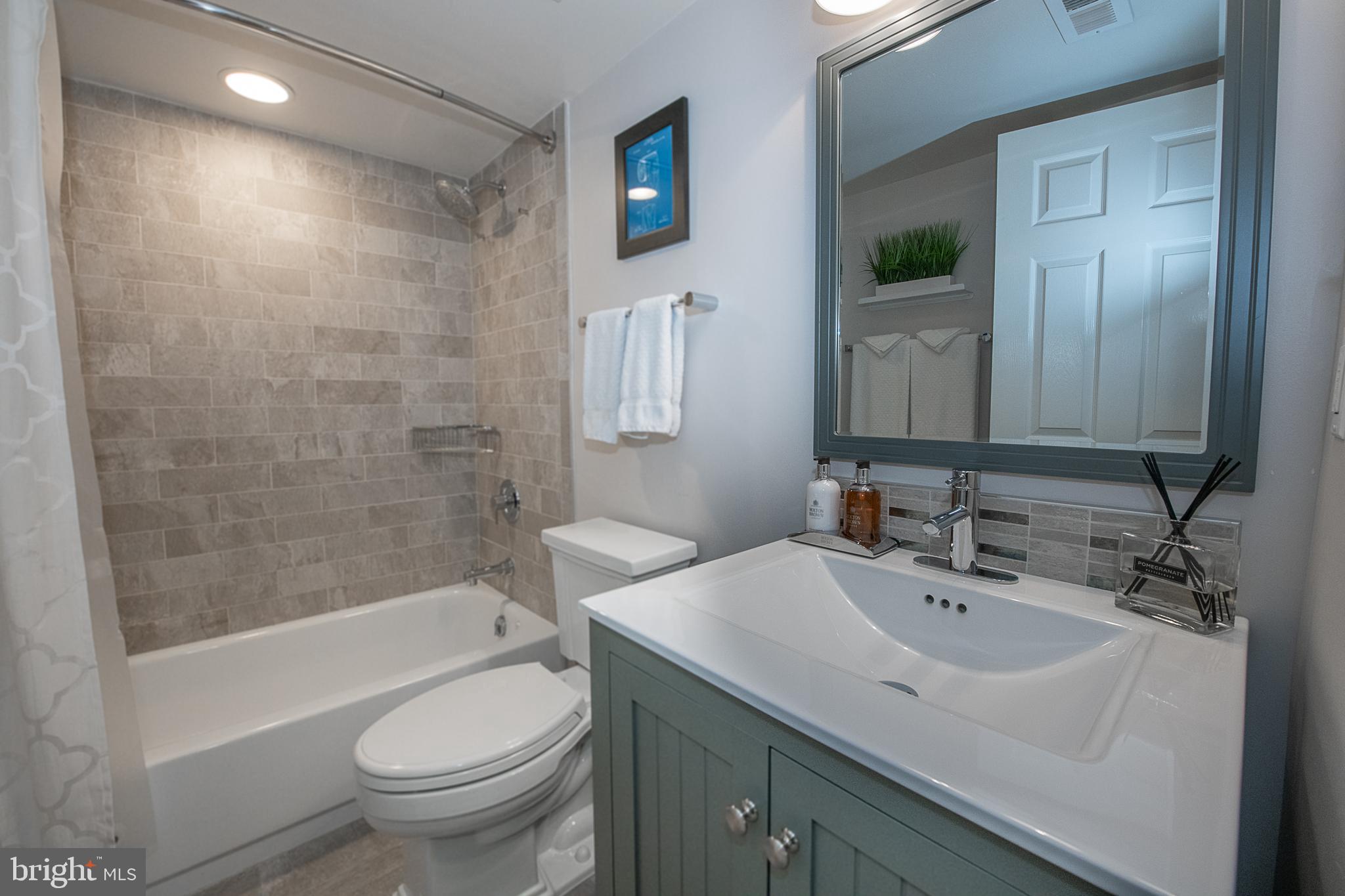104 Woodside Road, Unit B201 Haverford, PA 19041 - Photo 25 of 32 Fully Renovated Bathroom 2