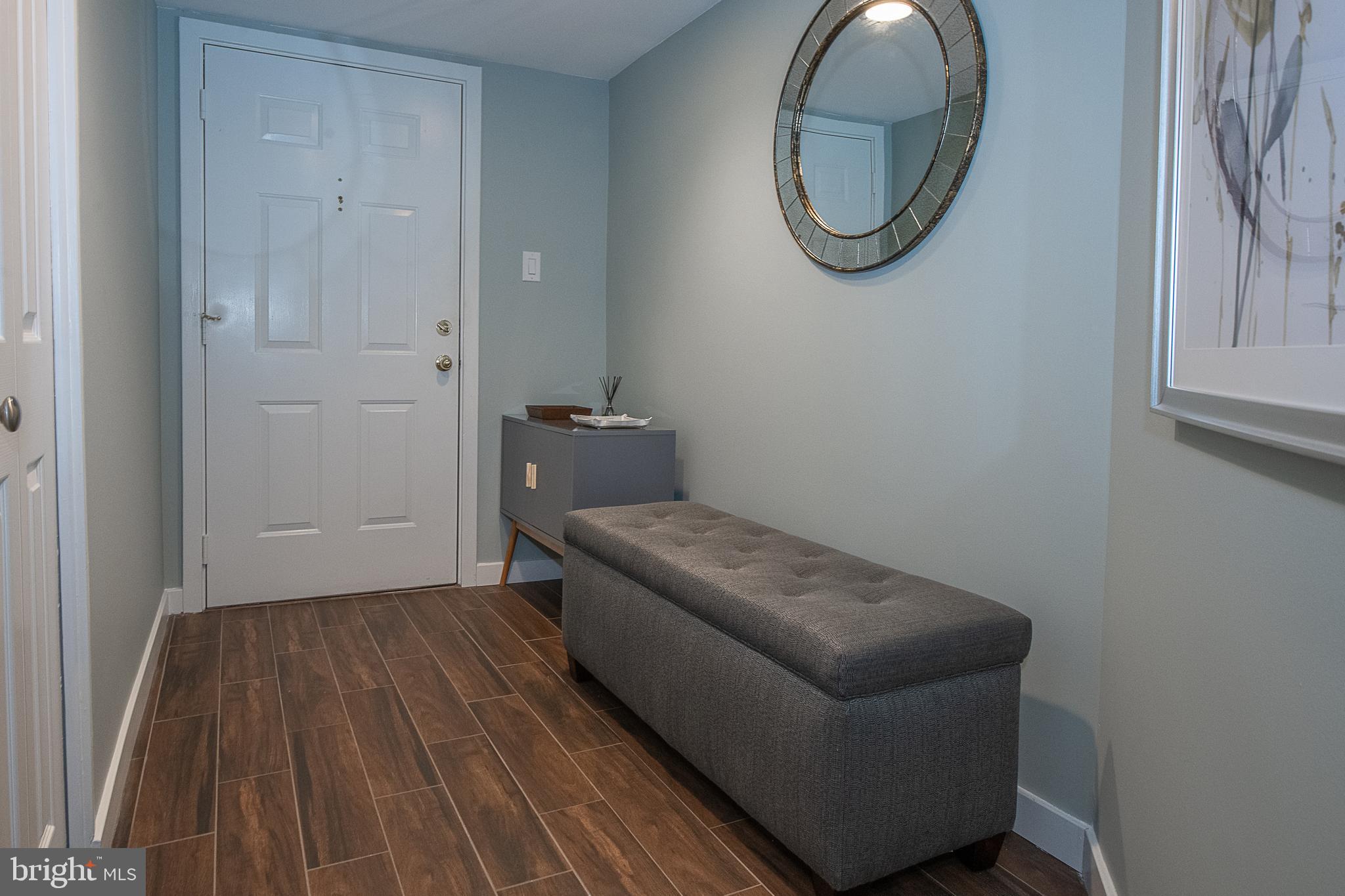 104 Woodside Road, Unit B201 Haverford, PA 19041 - Photo 4 of 32 Foyer