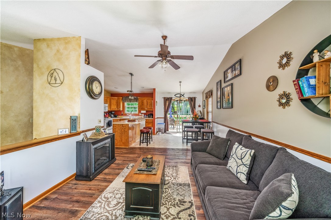 1804 Lake Heights Road Northwest Canton, OH 44708 - Photo 5 of 17 Gallery Image 5