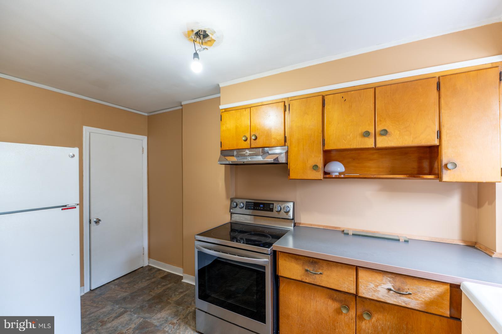 9 David Road Bridgeport, PA 19406 - Photo 13 of 28 Kitchen
