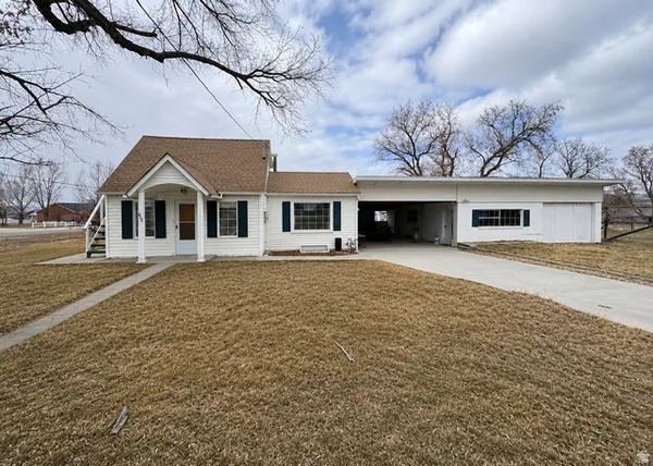 $450,000 | 692 South 300 West, Mount Pleasant, UT 84647