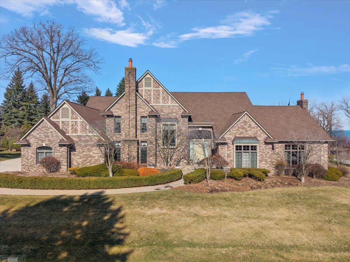 207 Lake Shore Road Grosse Pointe, MI 48236 - Photo 2 of 91