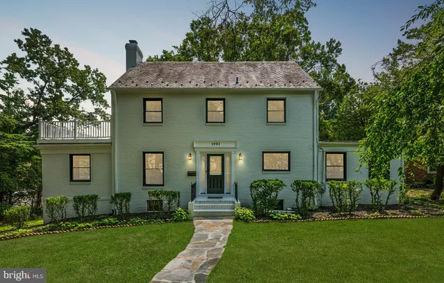 $1,295,000 | 1901 Belle Haven Road, Alexandria, VA 22307