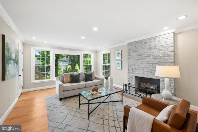 $1,295,000 | 1901 Belle Haven Road, Alexandria, VA 22307