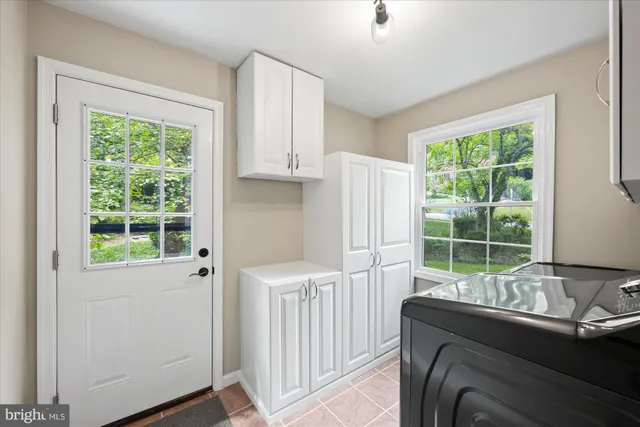 $1,295,000 | 1901 Belle Haven Road, Alexandria, VA 22307
