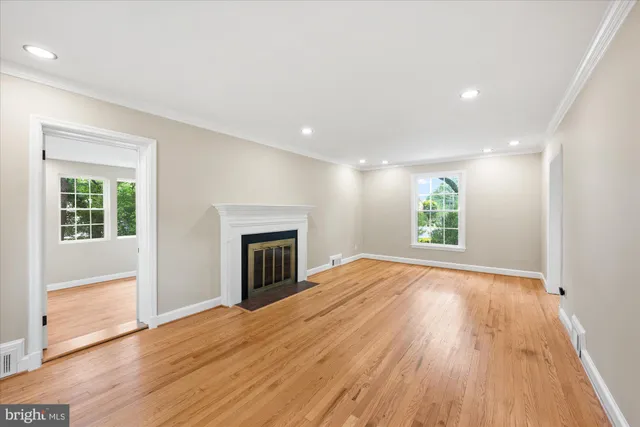 $1,295,000 | 1901 Belle Haven Road, Alexandria, VA 22307
