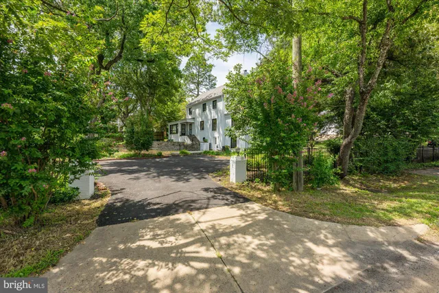 $1,295,000 | 1901 Belle Haven Road, Alexandria, VA 22307