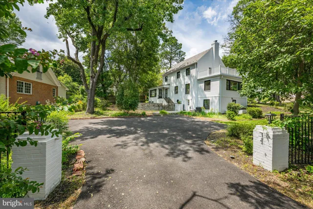 $1,295,000 | 1901 Belle Haven Road, Alexandria, VA 22307