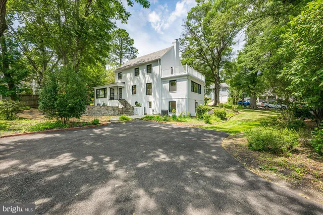 $1,295,000 | 1901 Belle Haven Road, Alexandria, VA 22307