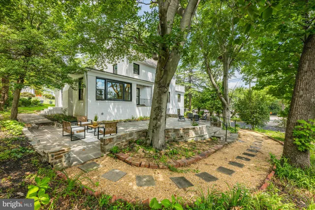 $1,295,000 | 1901 Belle Haven Road, Alexandria, VA 22307
