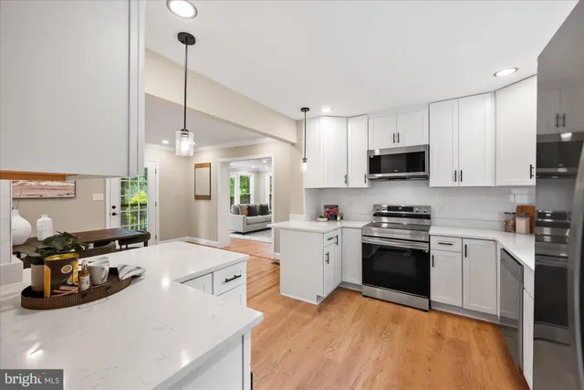 $1,295,000 | 1901 Belle Haven Road, Alexandria, VA 22307