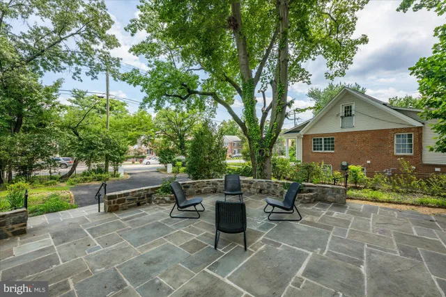 $1,295,000 | 1901 Belle Haven Road, Alexandria, VA 22307