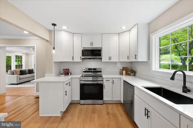 $1,295,000 | 1901 Belle Haven Road, Alexandria, VA 22307
