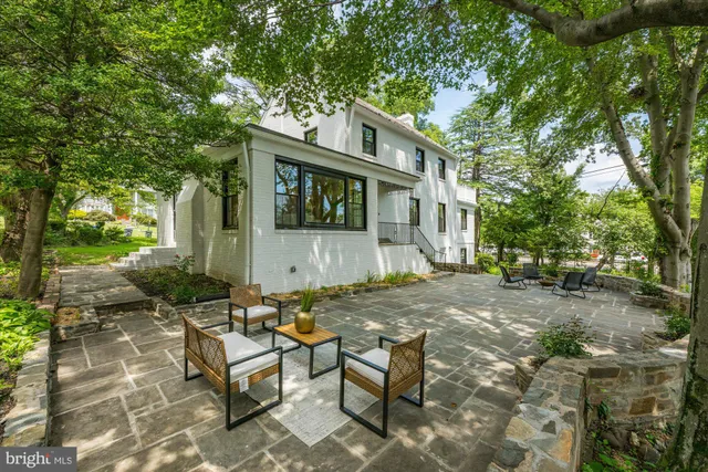 $1,295,000 | 1901 Belle Haven Road, Alexandria, VA 22307