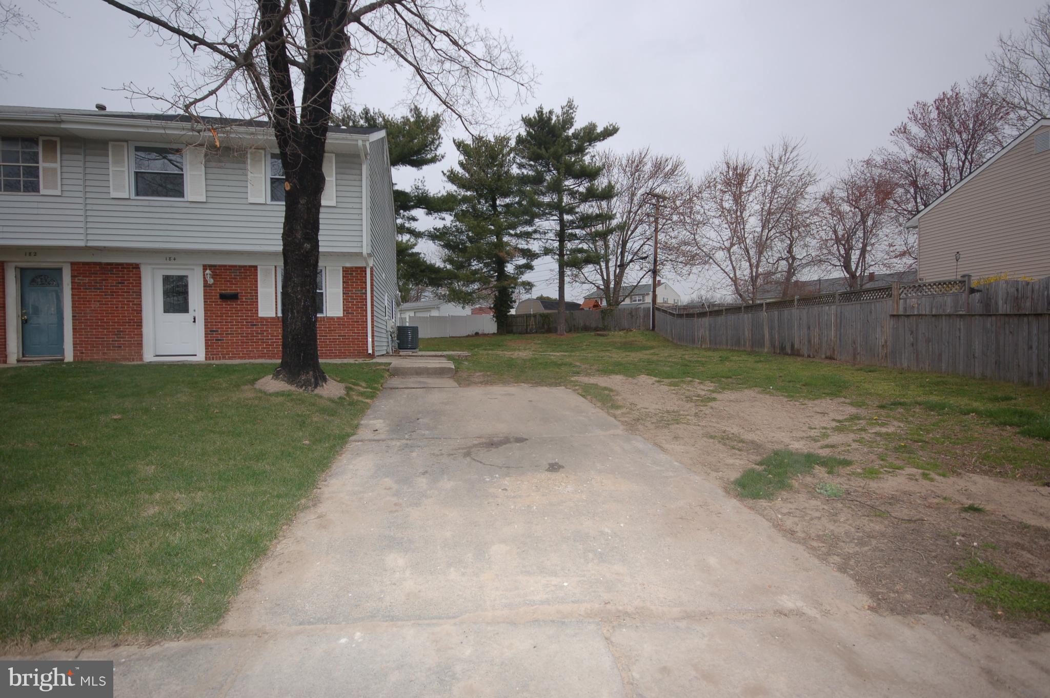 184 Dunlap Road Pasadena, MD 21122 - Photo 2 of 29 Exterior (Front)