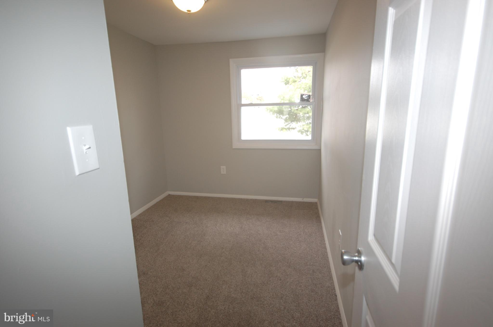 184 Dunlap Road Pasadena, MD 21122 - Photo 17 of 29 Bedroom 1