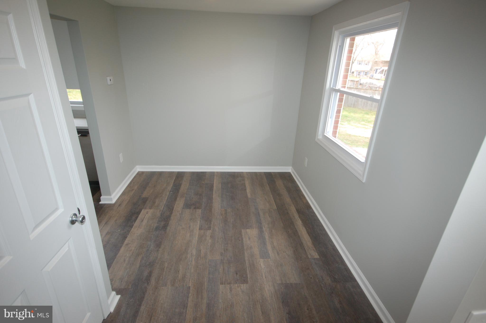184 Dunlap Road Pasadena, MD 21122 - Photo 4 of 29 Dining Room