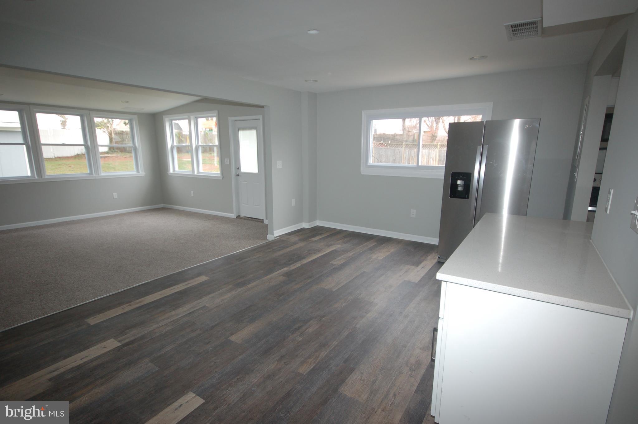 184 Dunlap Road Pasadena, MD 21122 - Photo 8 of 29 Interior (General)