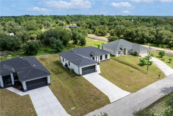 $2,100 | 2602 73rd Street West, Lehigh Acres, FL 33971