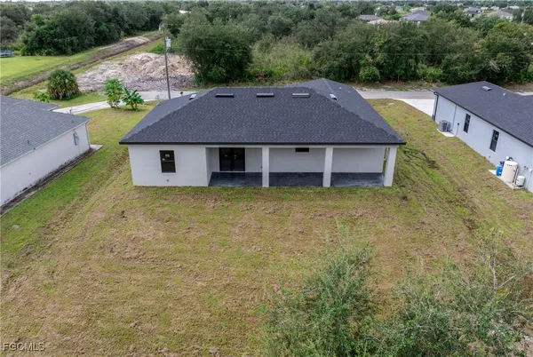 $2,100 | 2602 73rd Street West, Lehigh Acres, FL 33971