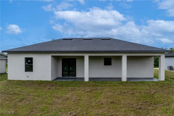 $2,100 | 2602 73rd Street West, Lehigh Acres, FL 33971