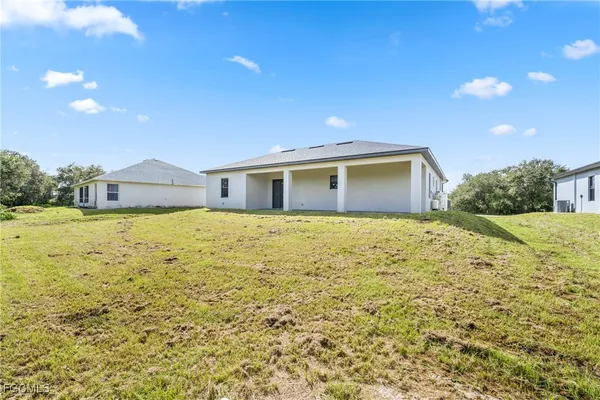 $2,100 | 2602 73rd Street West, Lehigh Acres, FL 33971