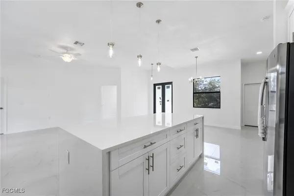 $2,100 | 2602 73rd Street West, Lehigh Acres, FL 33971