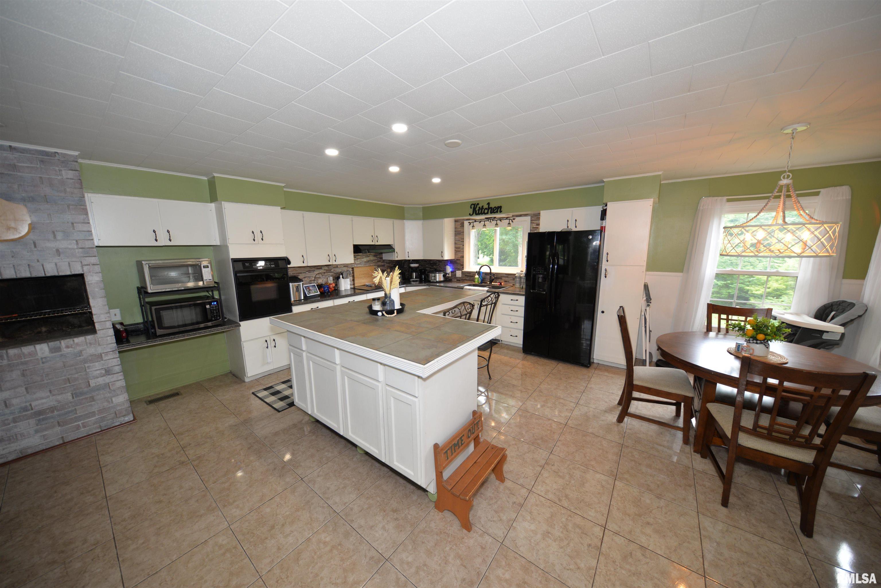 16488 East Country Clb Road Mount Vernon, IL 62864 - Photo 14 of 30 Gallery Image 14