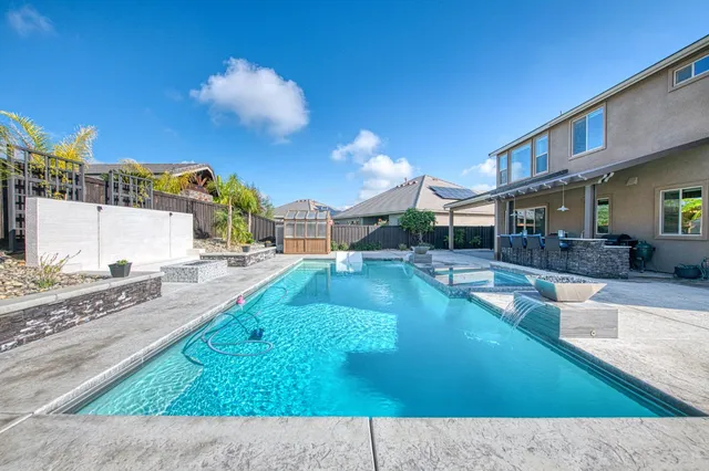 $1,295,000 | 2468 East Kynzlee Avenue, Fresno, CA 93730