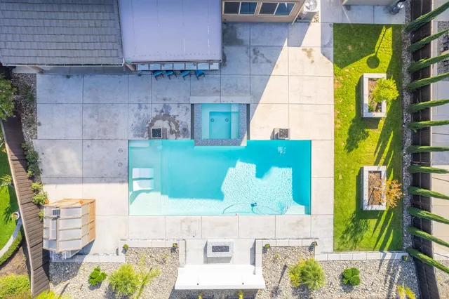 $1,295,000 | 2468 East Kynzlee Avenue, Fresno, CA 93730