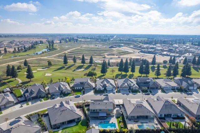 $1,295,000 | 2468 East Kynzlee Avenue, Fresno, CA 93730