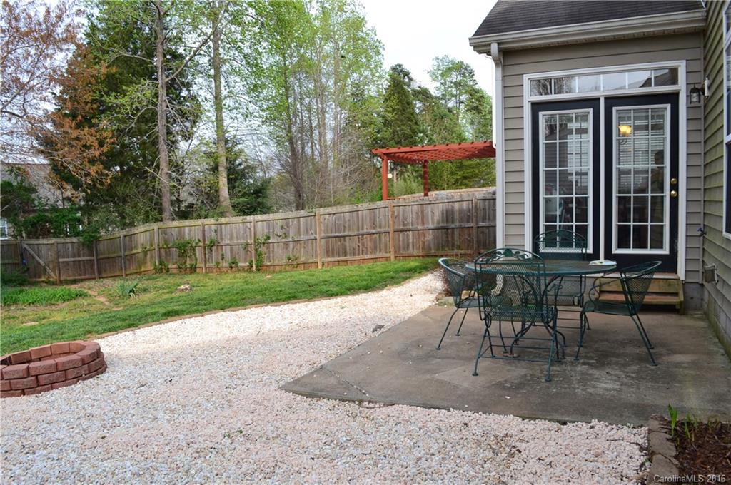 6032 Raisin Tree Lane Charlotte, NC 28215 - Photo 3 of 16 Gallery Image 3
