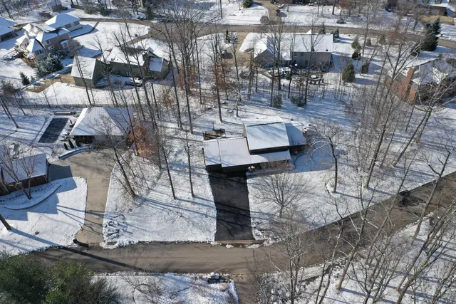 $479,900 | 226 Lakeshore Drive, Batesville, IN 47006