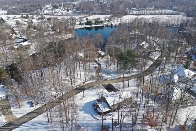 $479,900 | 226 Lakeshore Drive, Batesville, IN 47006