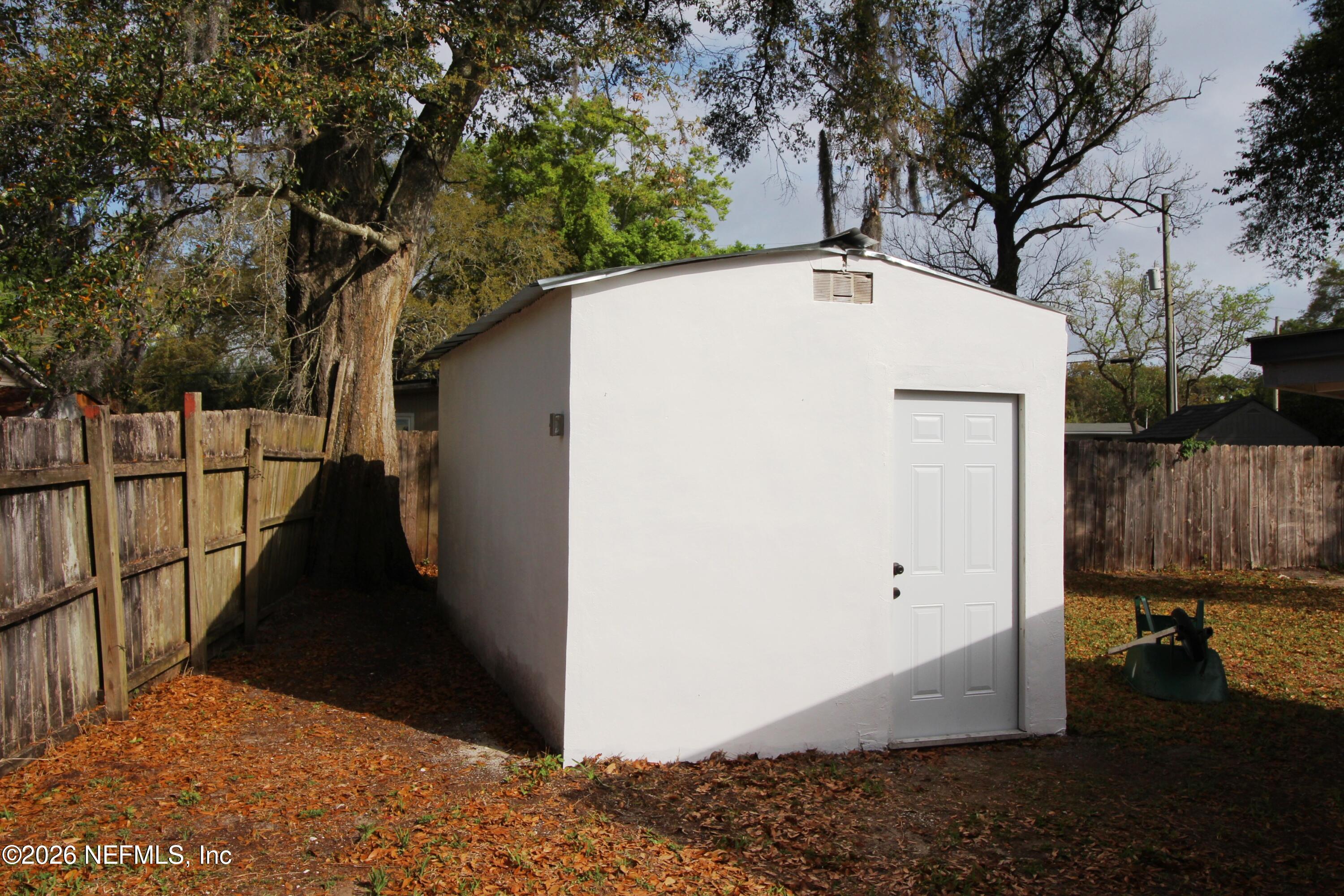 1304 King Arthur Road Jacksonville, FL 32211 - Photo 7 of 25 a view of outdoor space and yard