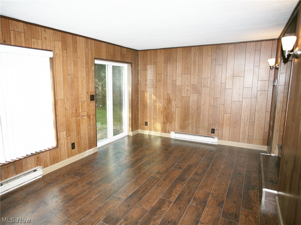 4204 Bluestone Road Cleveland, OH 44121 - Photo 13 of 35