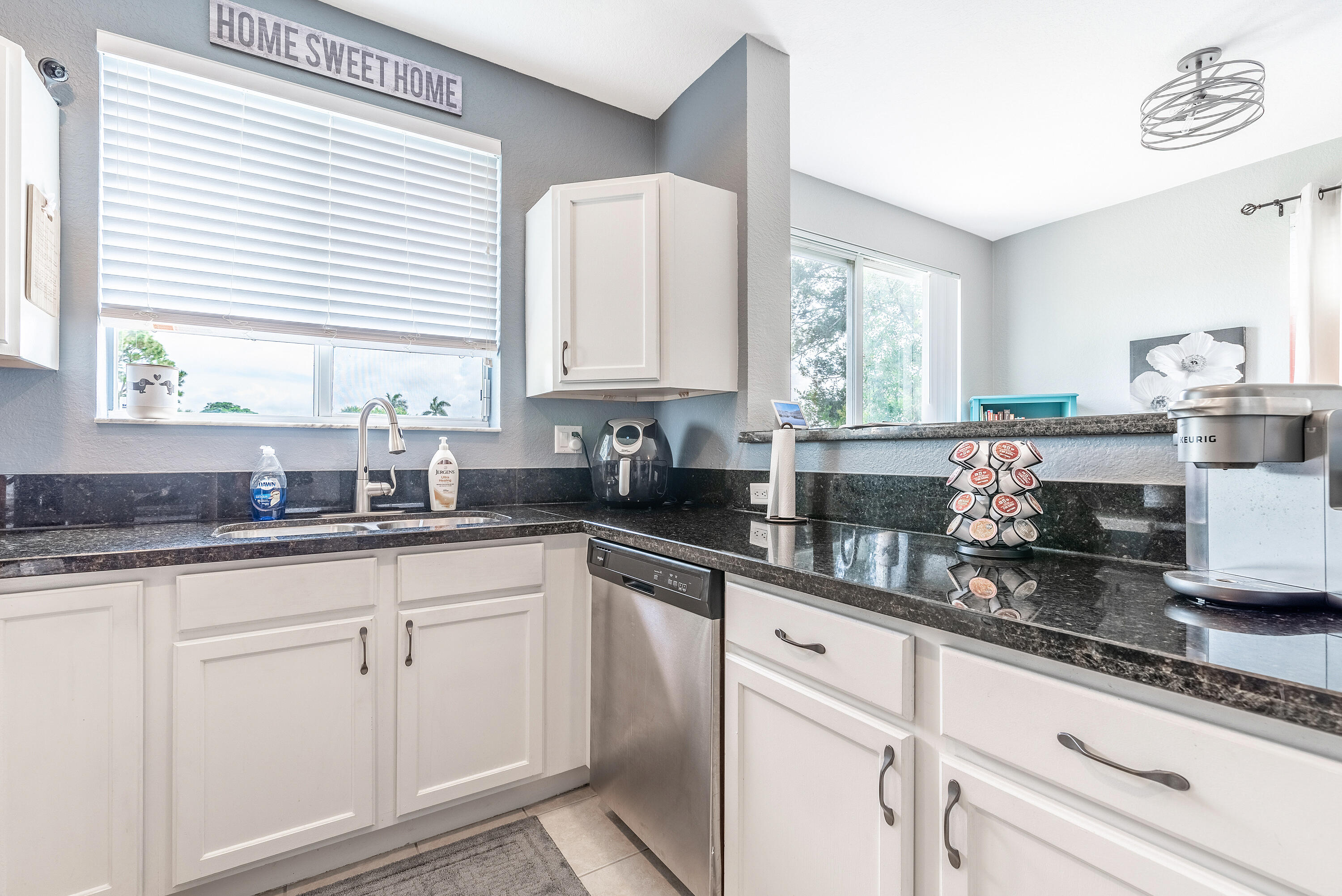 3171 Laurel Ridge Circle Riviera Beach, FL 33404 - Photo 8 of 20 3171LaurelRidgeCir-13