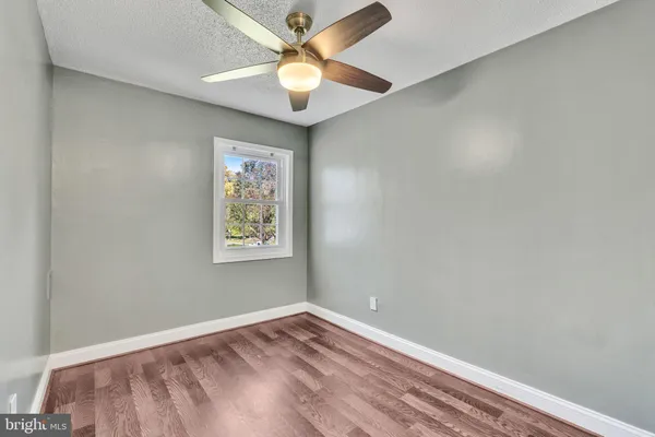 $2,000 | 2237 Farrington Avenue, Unit 203, Alexandria, VA 22303