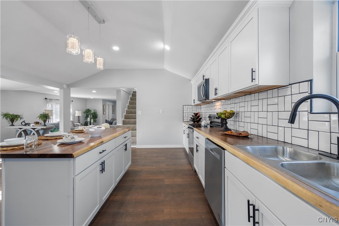 11 Kingdom Road Volney, NY 13126 - Photo 8 of 32