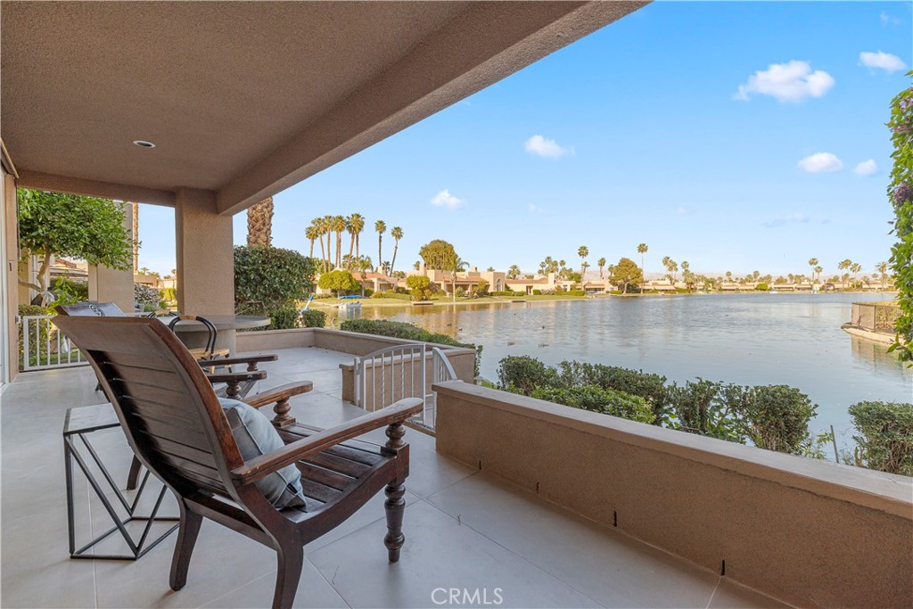 78 Lakeshore Drive Rancho Mirage, CA 92270 - Photo 2 of 21