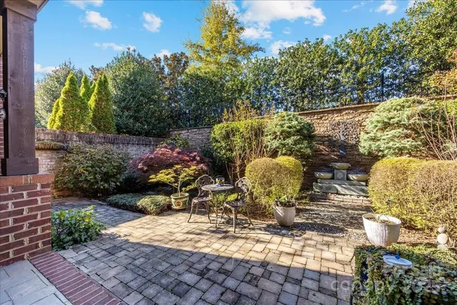 $1,299,000 | 2612 Horn Point Court, Unit 2612, Charlotte, NC 28226