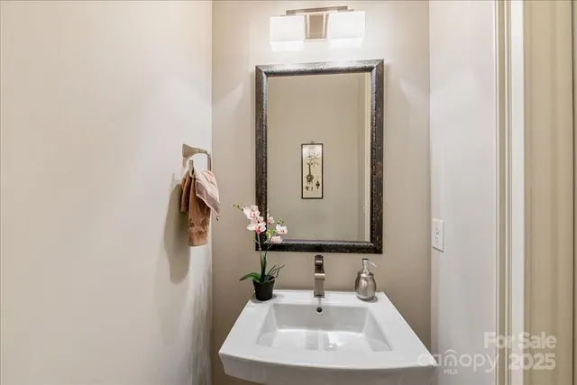 $1,299,000 | 2612 Horn Point Court, Unit 2612, Charlotte, NC 28226