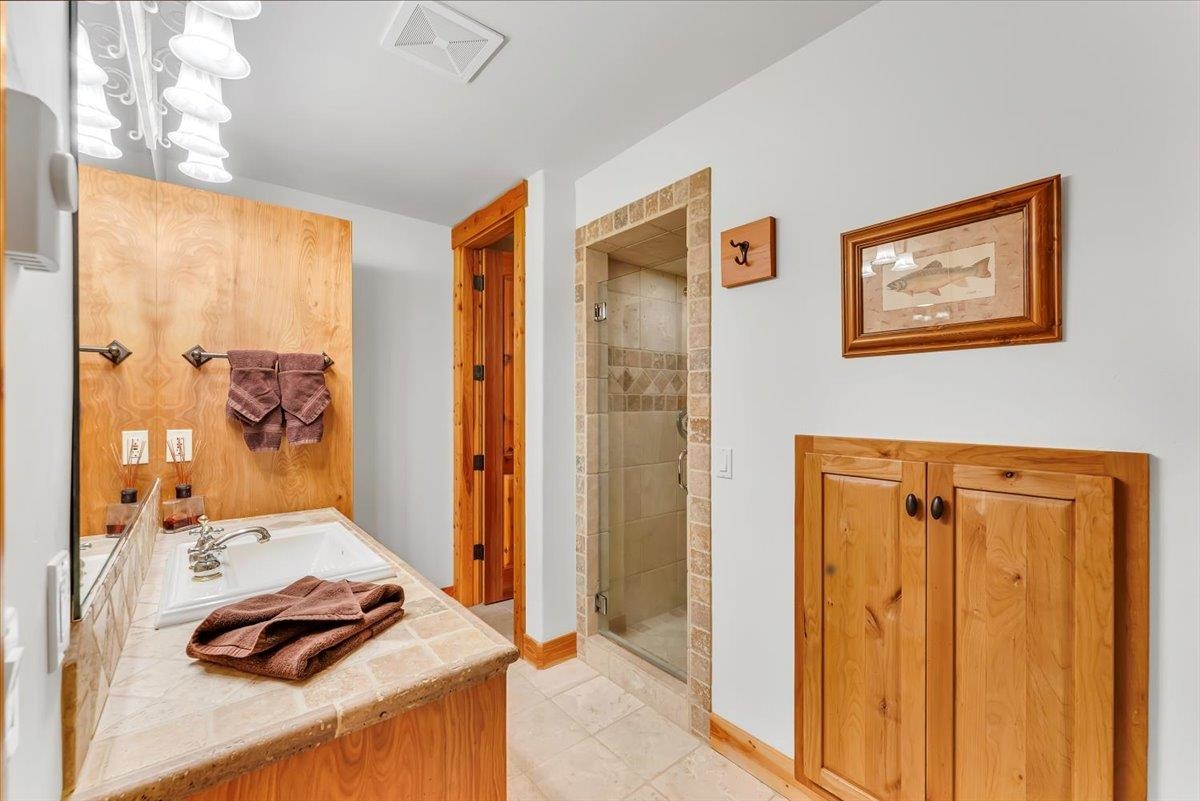 1731 Grouse Ridge Road Truckee, CA 96161 - Photo 19 of 28